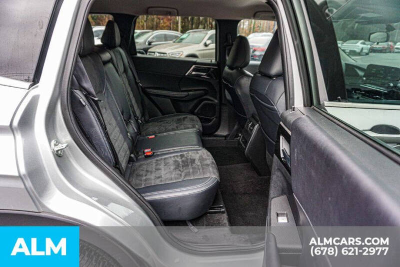 2024 Mitsubishi Outlander SE