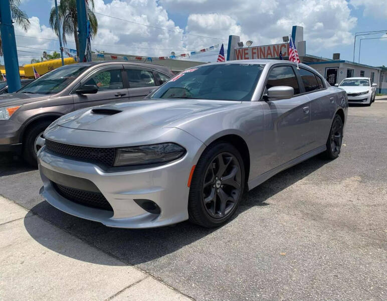 2018 Dodge Charger SXT photo 11