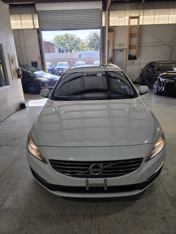 2016 Volvo V60 T5 Drive-E Premier