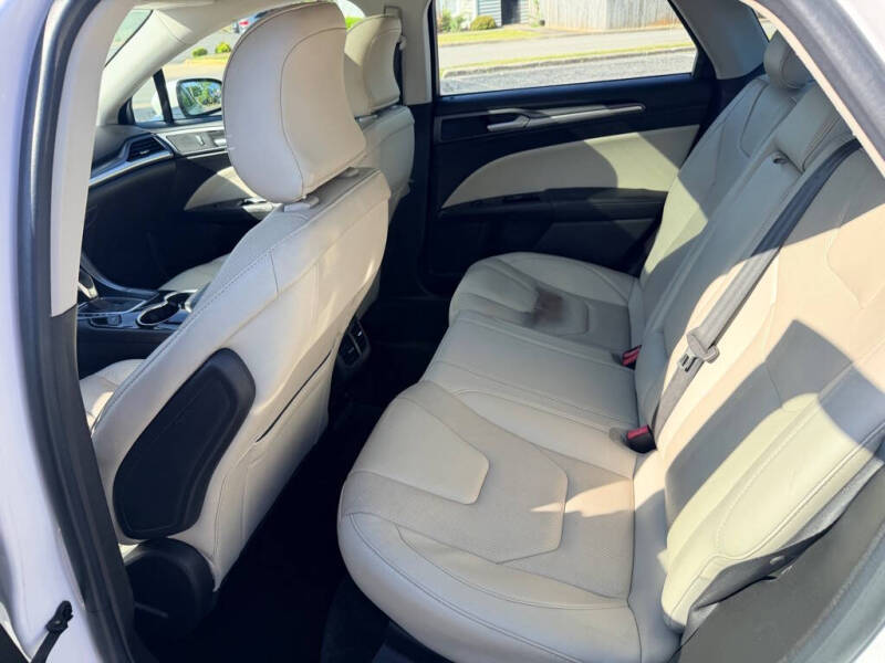 2016 Ford Fusion Hybrid Titanium