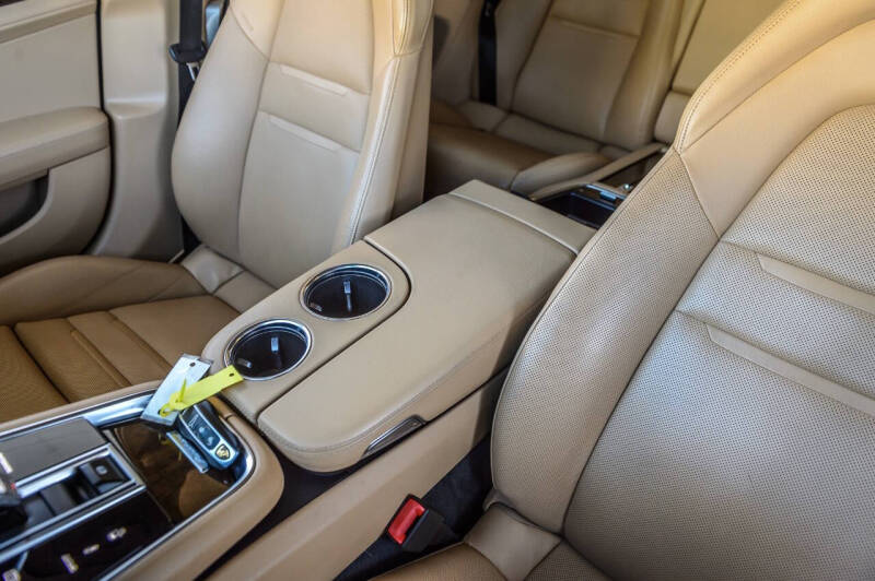 2018 Porsche Panamera