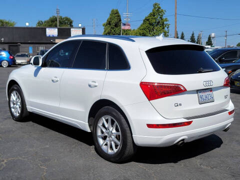 2011 Audi Q5 2.0T quattro Premium