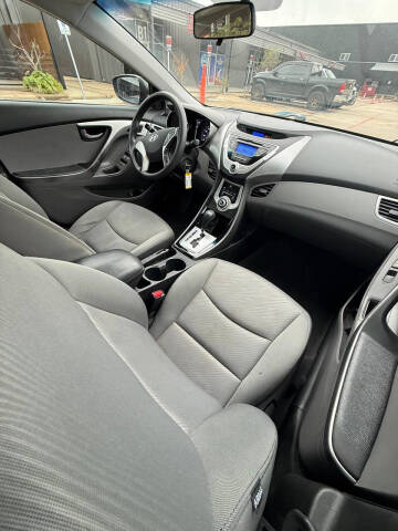 2012 Hyundai Elantra GLS
