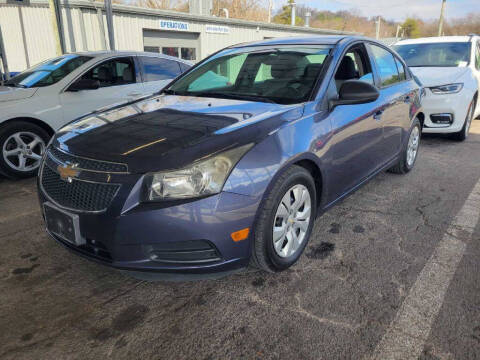 2013 Chevrolet Cruze for sale at Instant Auto LLC in Knoxville TN
