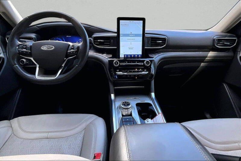2021 Ford Explorer Platinum