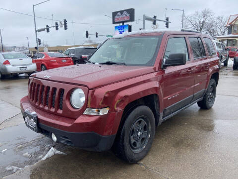 2015 Jeep Patriot for sale at Corridor Motors in Cedar Rapids IA