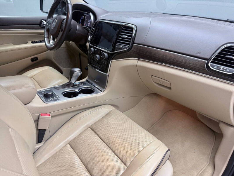 2020 Jeep Grand Cherokee Overland