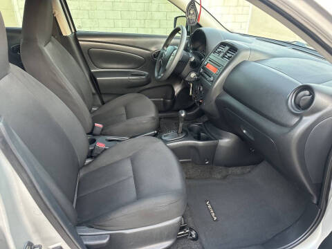 2016 Nissan Versa 1.6 SV