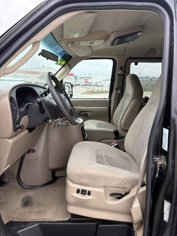 2005 Ford E-Series E-350 SD