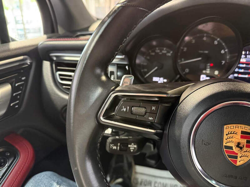 2023 Porsche Macan