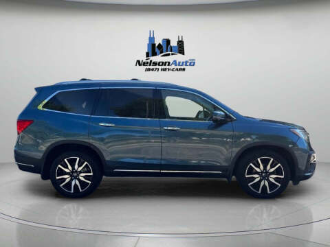 2019 Honda Pilot Touring w/Rear Captain's Chairs