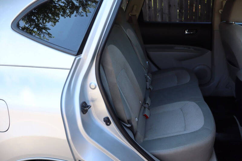 2011 Nissan Rogue SV