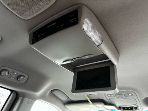 2007 Hyundai Entourage