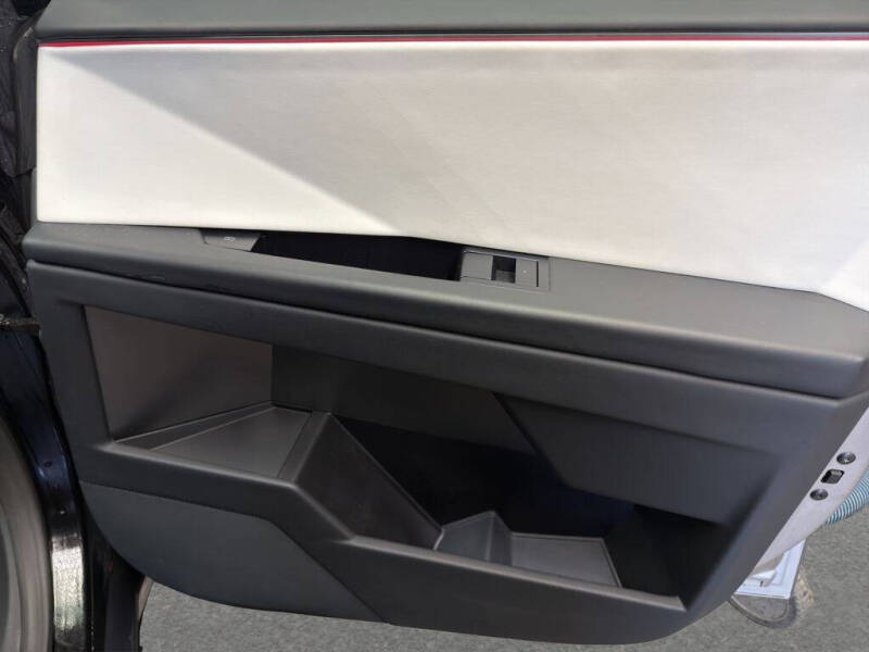 2024 Tesla Cybertruck