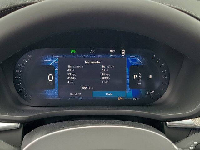 2026 Volvo XC60 B5 Ultra Black Edition