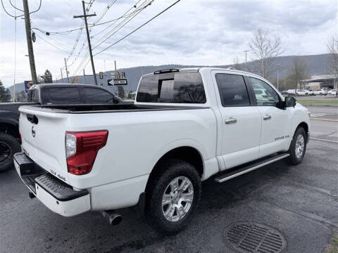2018 Nissan Titan SV