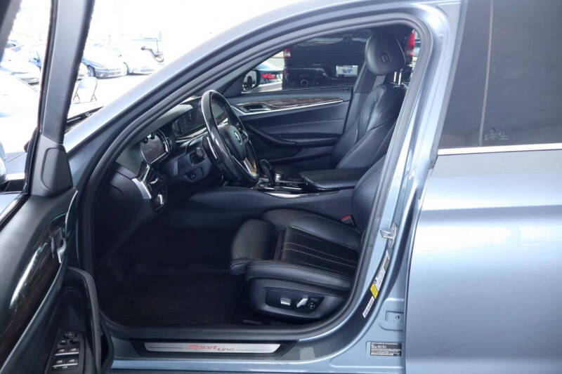 2017 BMW 5 Series 530i