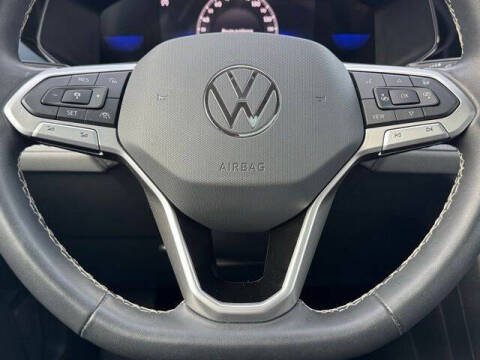 2024 Volkswagen Taos SE 4Motion