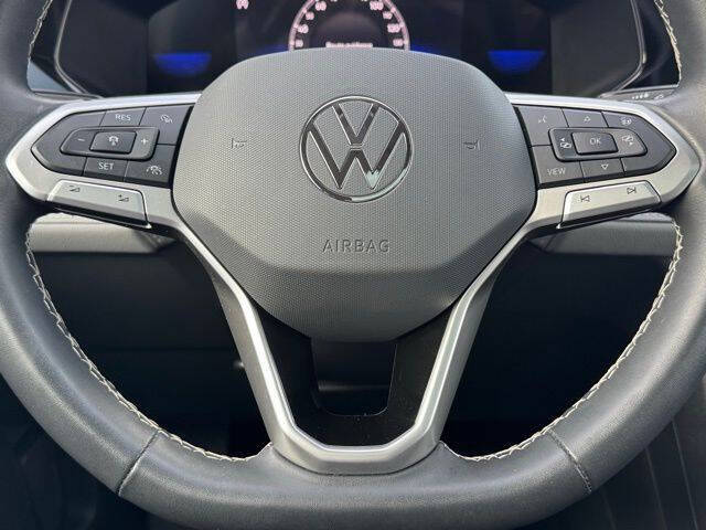 2024 Volkswagen Taos SE 4Motion