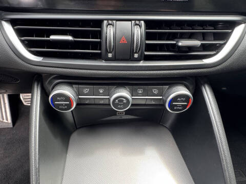 2019 Alfa Romeo Giulia Ti Sport