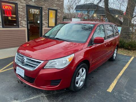 2010 Volkswagen Routan for sale at Lakes Auto Sales in Round Lake Beach IL