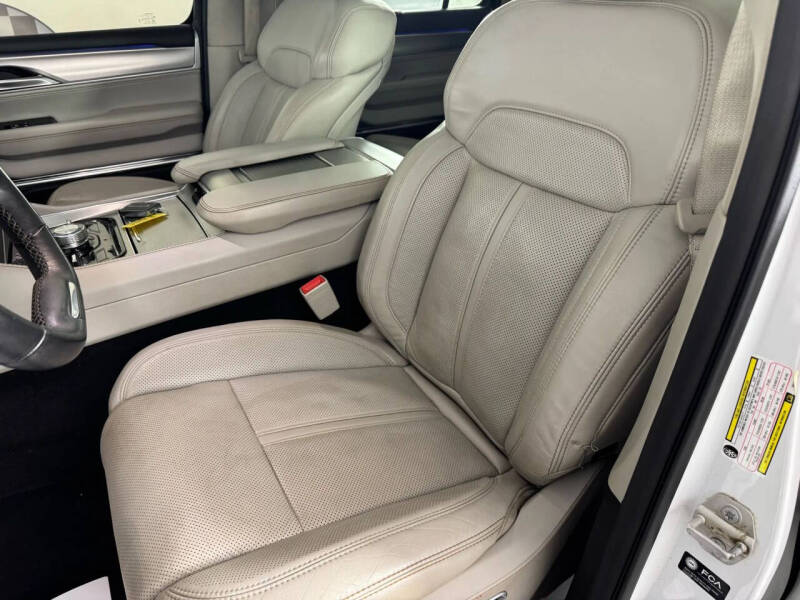 2023 Jeep Grand Wagoneer