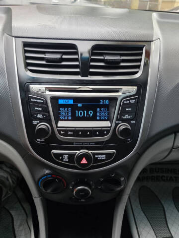 2017 Hyundai Accent Value Edition