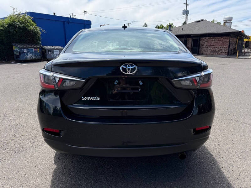 2019 Toyota Yaris LE