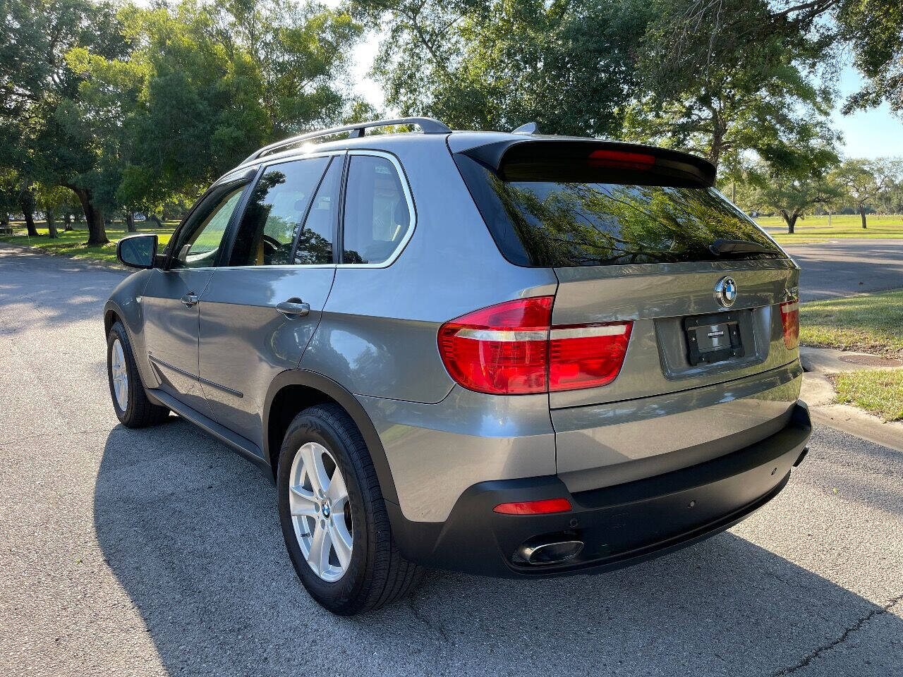 2007 BMW X5 for sale at ROADHOUSE AUTO SALES INC. in Tampa, FL