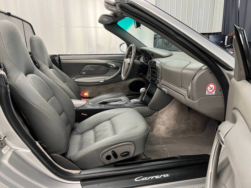 2003 Porsche 911 Carrera