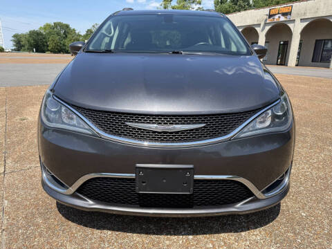 2017 Chrysler Pacifica Touring Plus