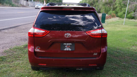 2015 Toyota Sienna