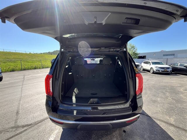 2023 GMC Yukon XL SLT