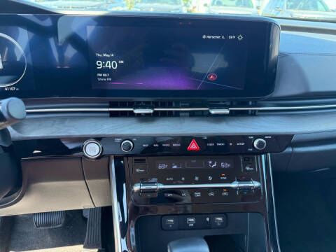 2024 Kia Carnival SX