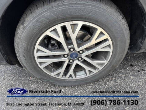 2022 Ford Escape SEL