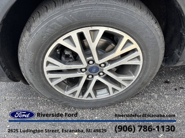 2022 Ford Escape SEL