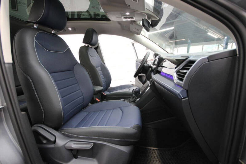 2025 Volkswagen Taos SEL 4Motion