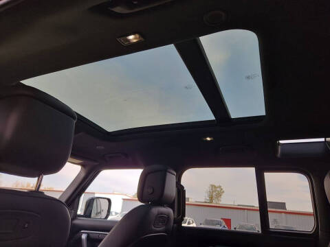 2022 Land Rover Defender 110 X-Dynamic HSE