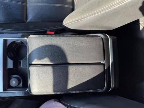 2018 Land Rover Range Rover Velar P250 R-Dynamic SE