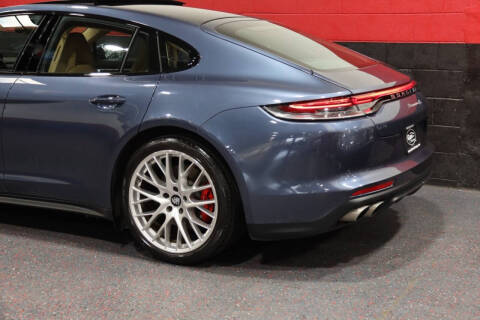 2022 Porsche Panamera 4S