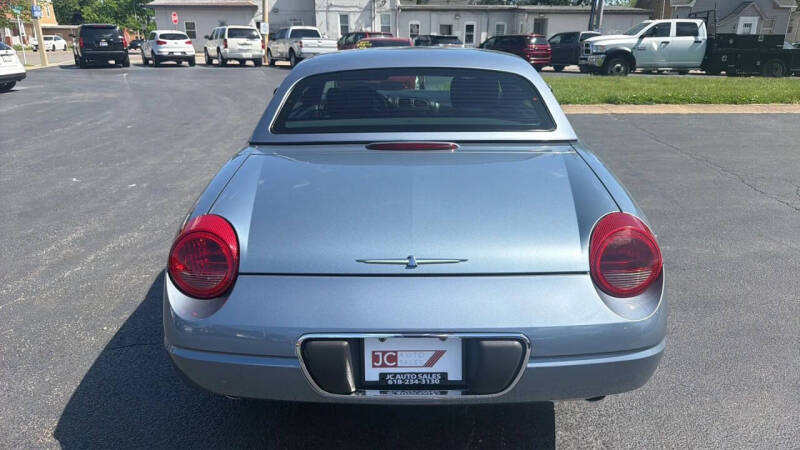 2005 Ford Thunderbird Deluxe