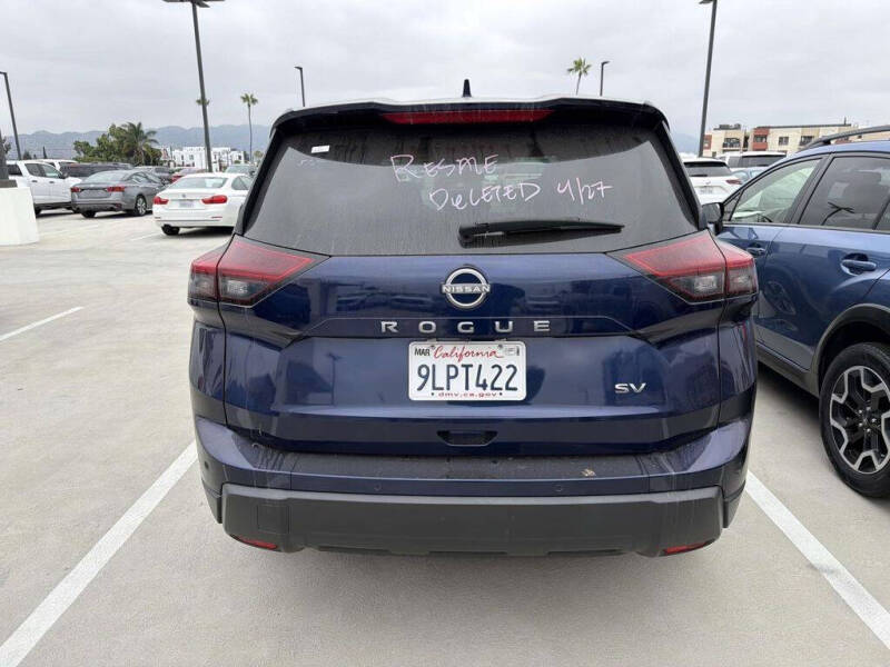 2024 Nissan Rogue SV