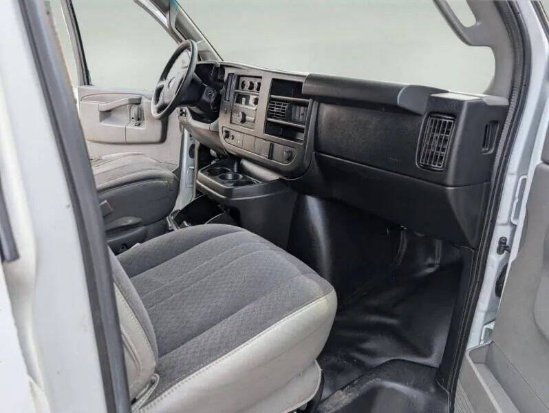 2018 GMC Savana 2500