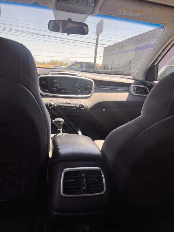 2017 Kia Sorento LX