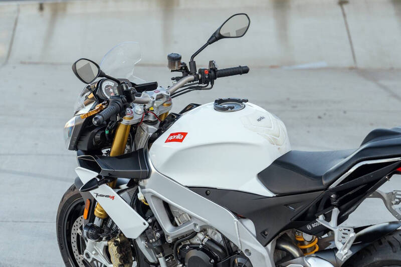 2015 Aprilia Tuono V4