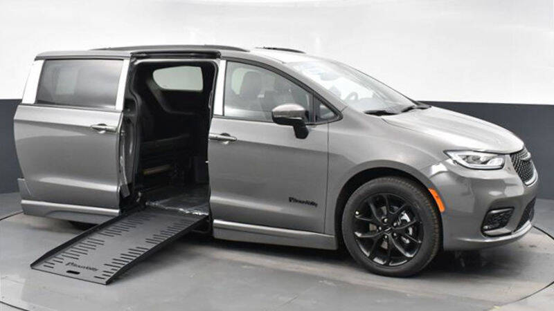 2023 Chrysler Pacifica for sale at A&J Mobility in Valders WI
