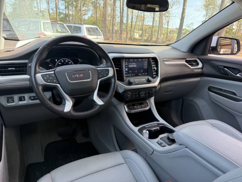 2022 GMC Acadia SLT