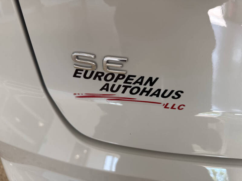 2024 Volkswagen Atlas Cross Sport SE 4Motion