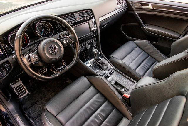 2017 Volkswagen Golf R 4Motion