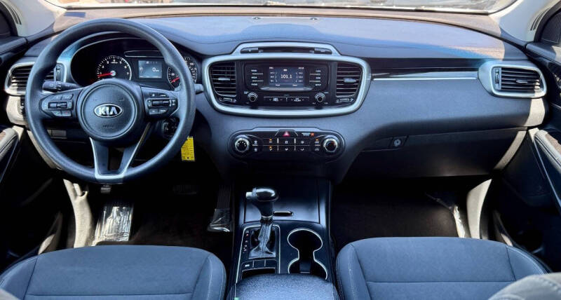 2017 Kia Sorento LX V6
